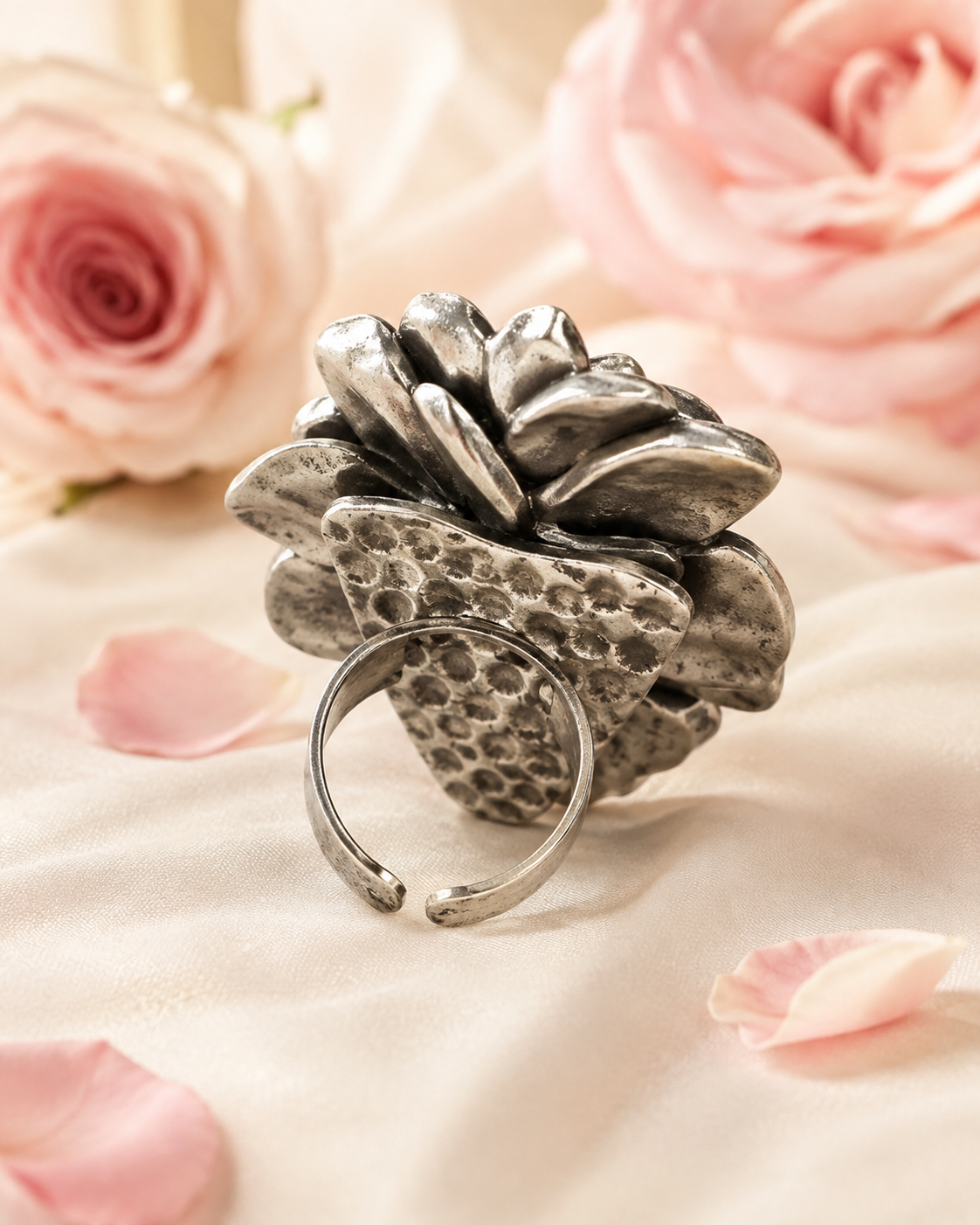 Rosebud Ring