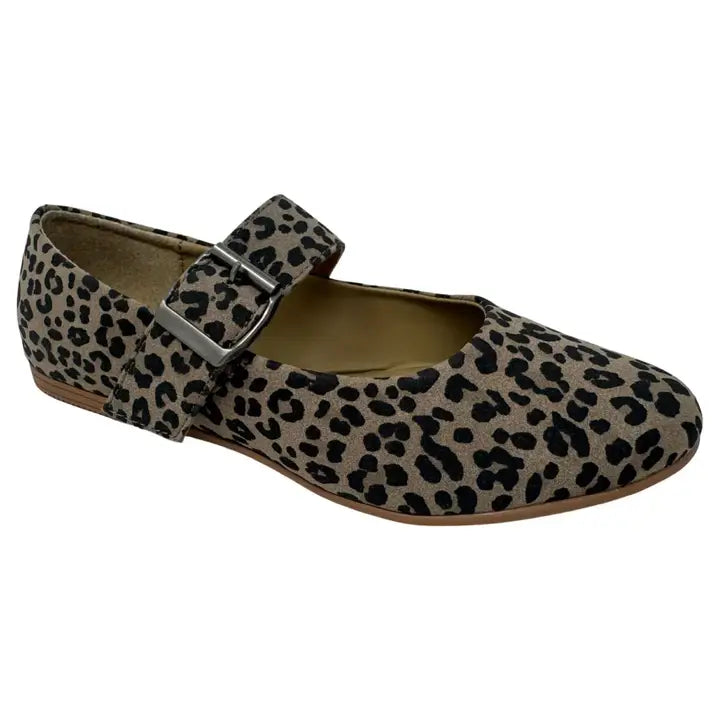 Very G- Samantha Leopard