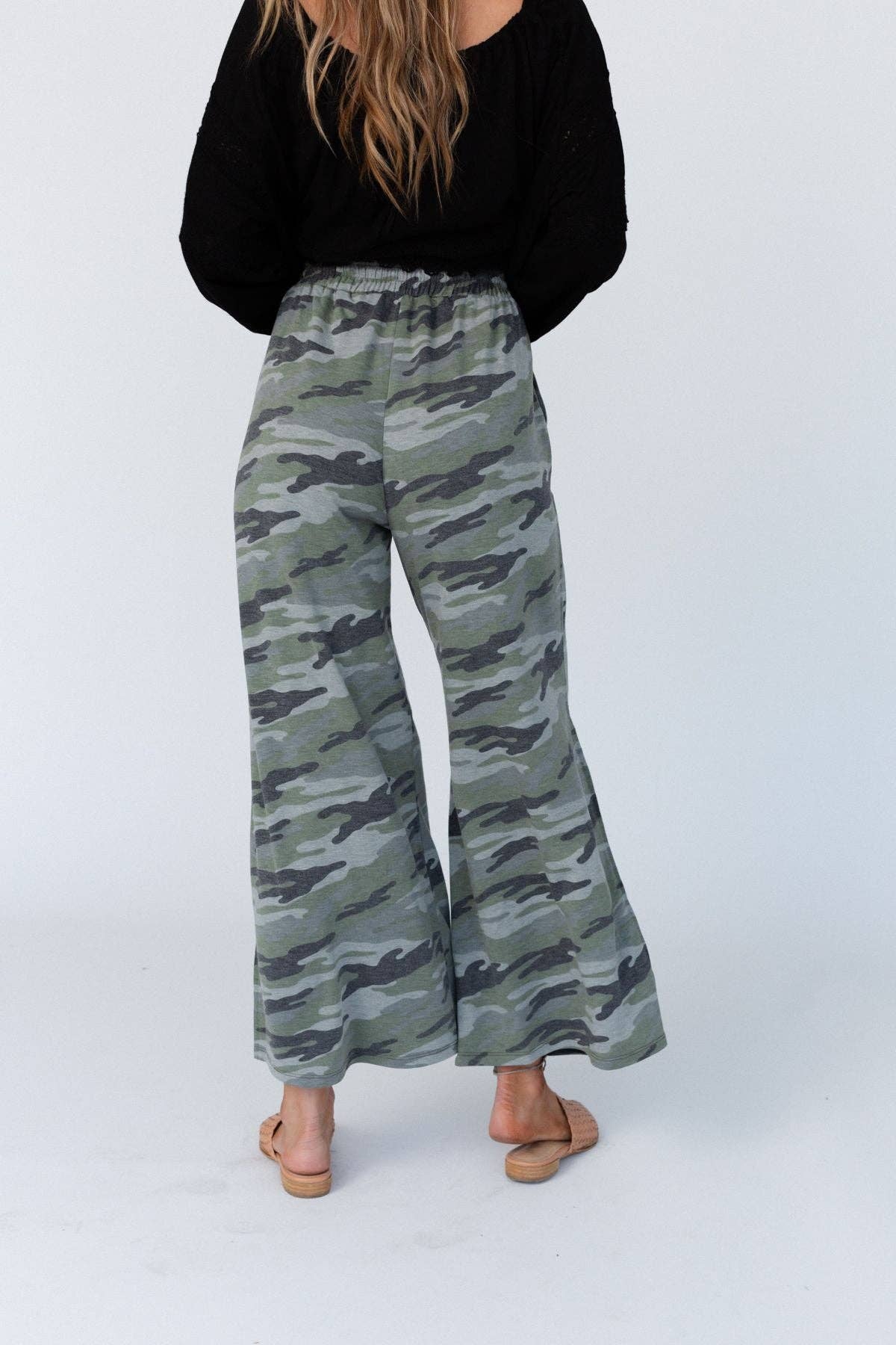 Casual Wanderer Wide Leg Slit Pants - Charcoal Camo Pant: XL