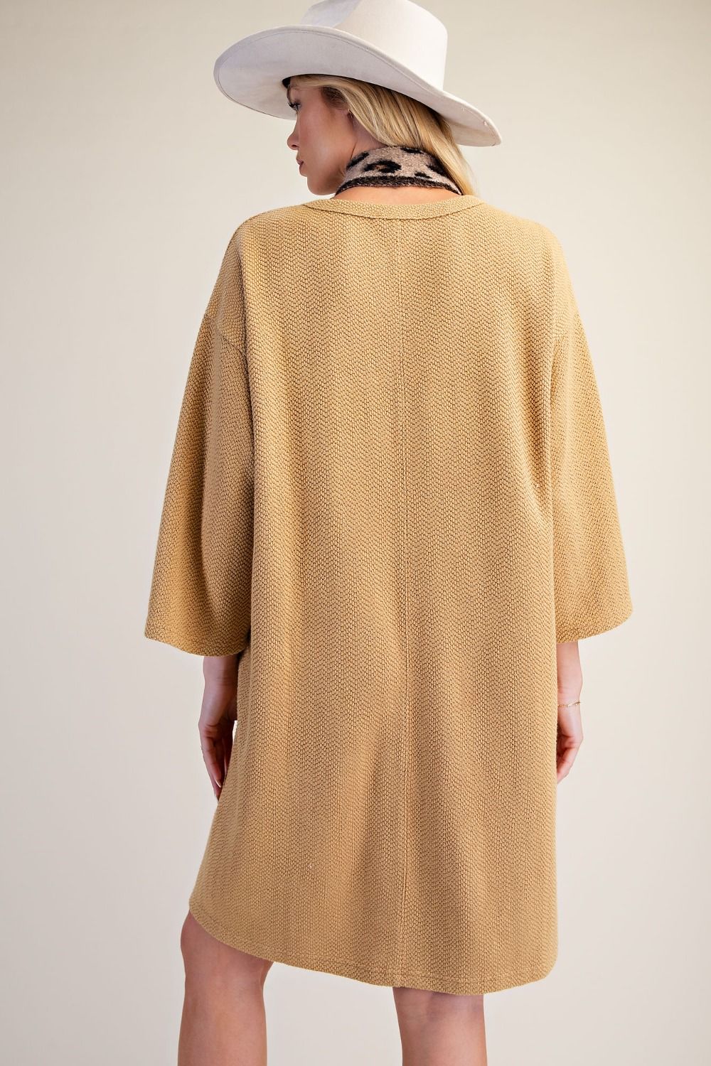 TEXTURED KNIT SHIFT DRESS