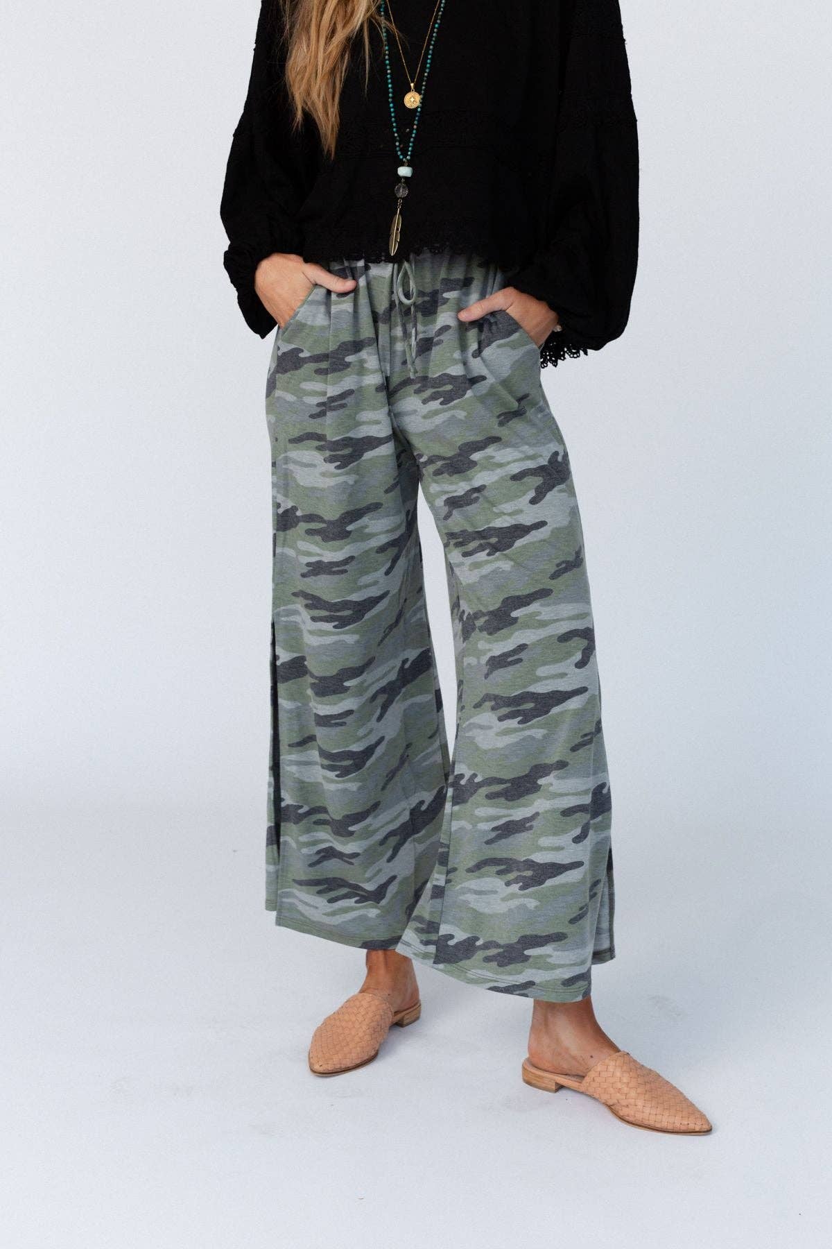 Casual Wanderer Wide Leg Slit Pants - Charcoal Camo Pant: L