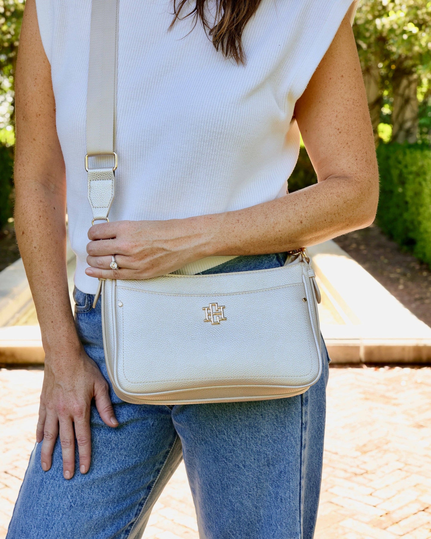 Paxton Crossbody with Pockets Pearl PB: Default
