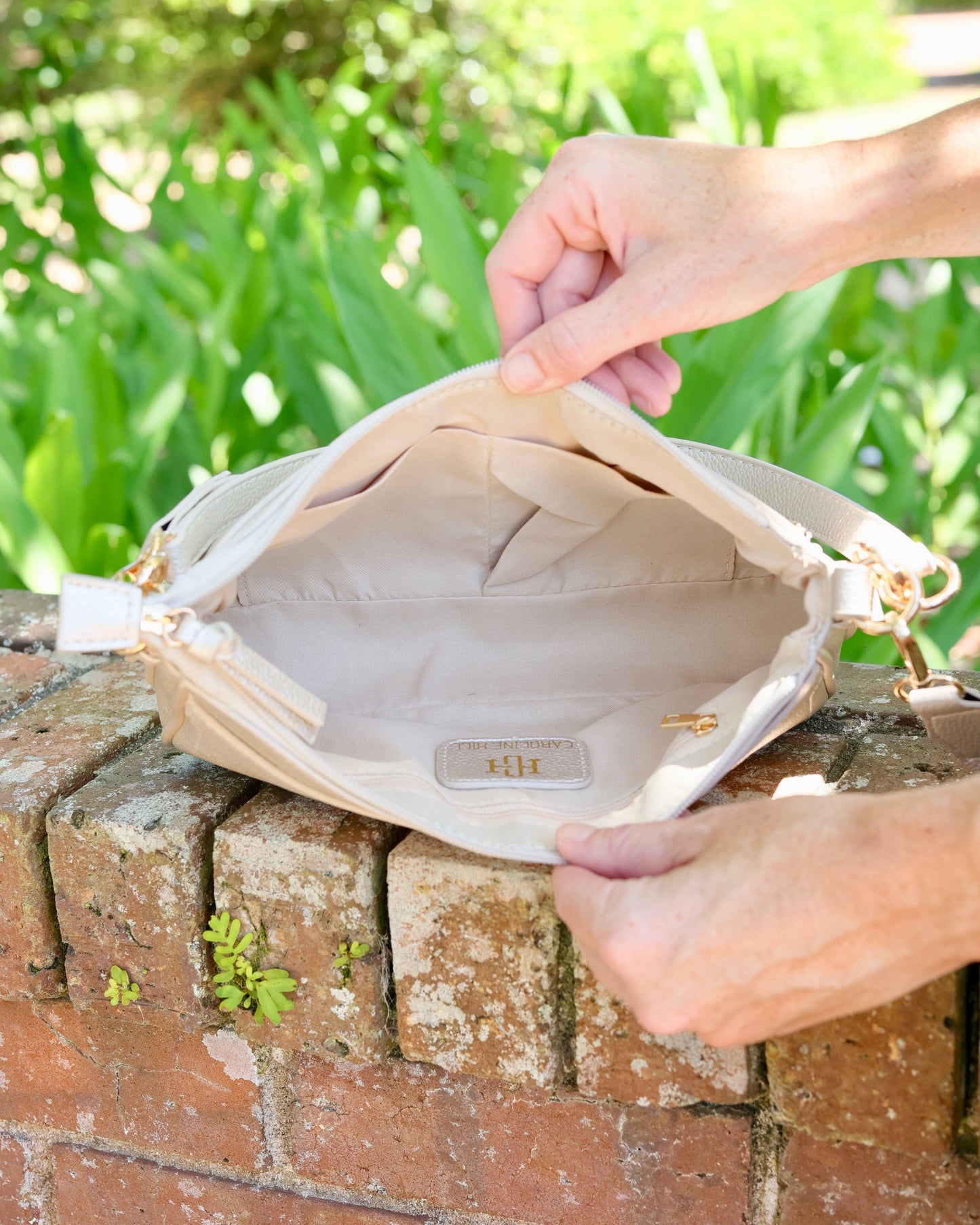 Paxton Crossbody with Pockets Pearl PB: Default