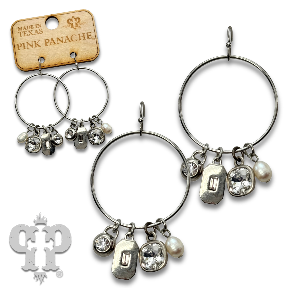 Circle charm earring, Austrian crystal: Gold