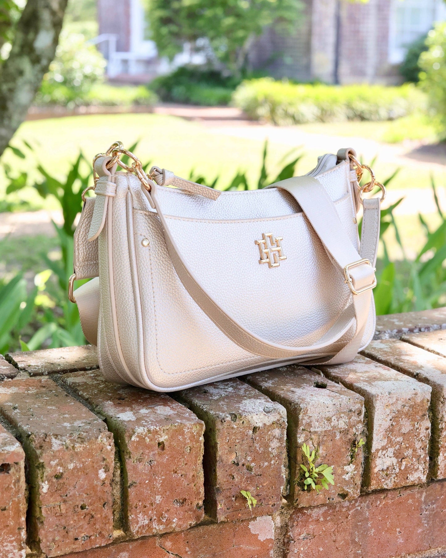 Paxton Crossbody with Pockets Pearl PB: Default