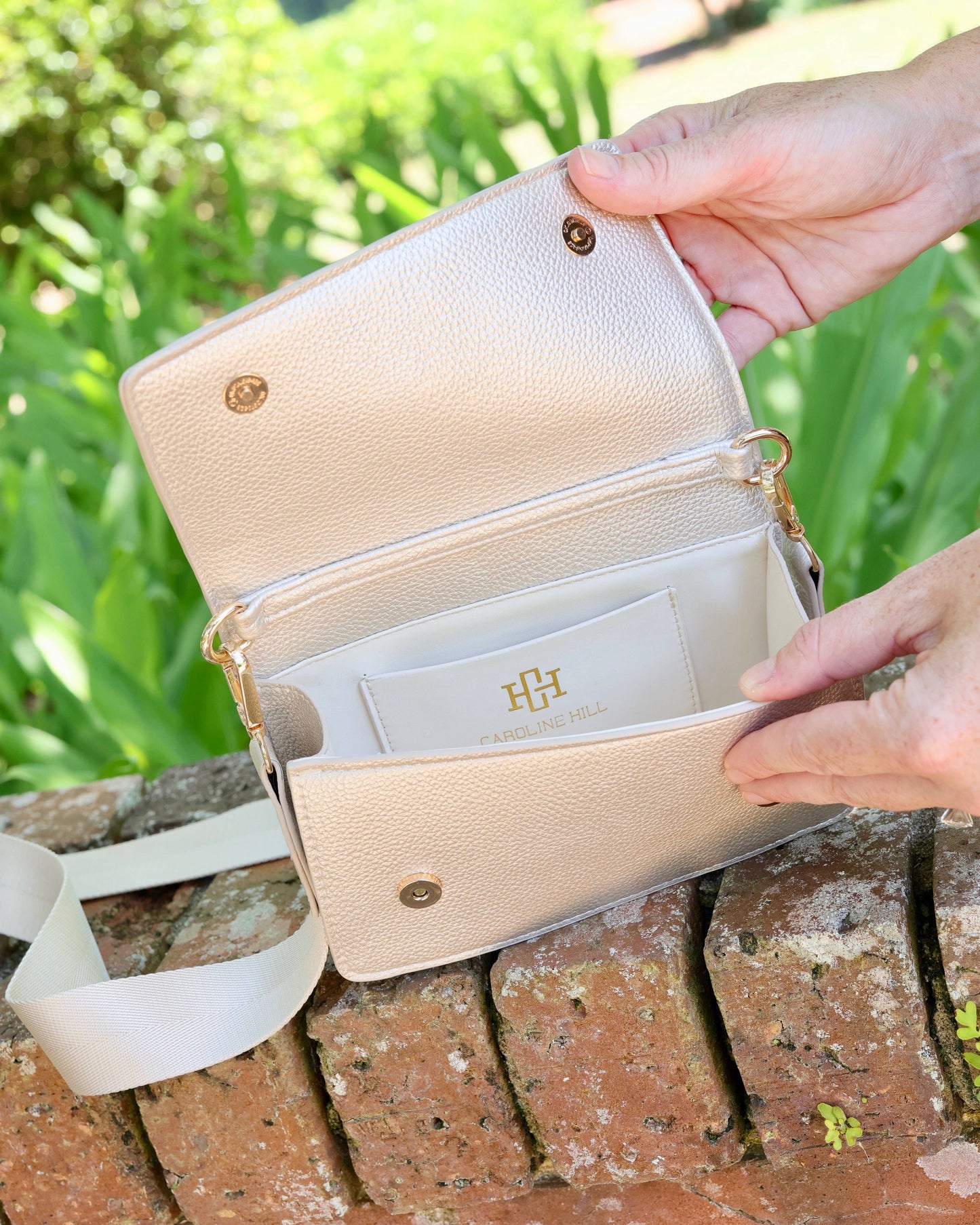 Maverick Crossbody with Pocket Pearl PB: Default