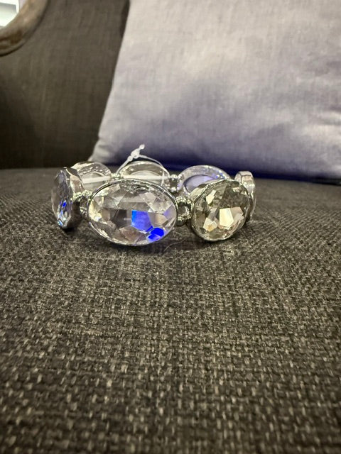 Silver Oval Stone Bracelet - Clear