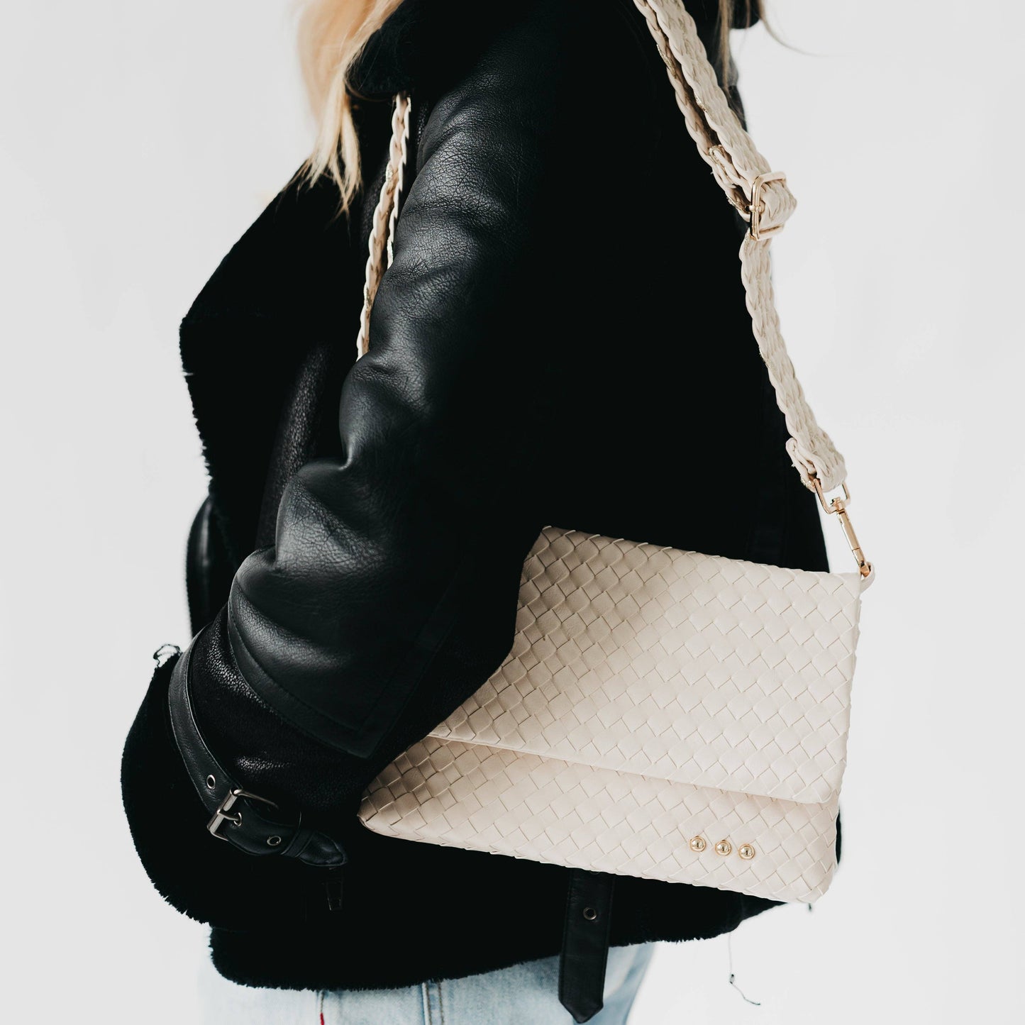 Wrenlee Woven Flap Crossbody: Brown