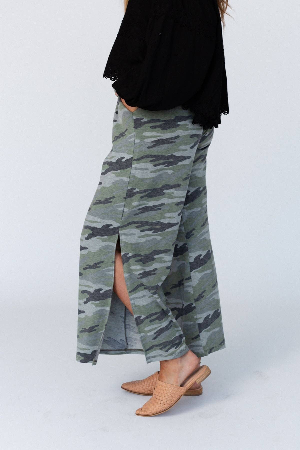 Casual Wanderer Wide Leg Slit Pants - Charcoal Camo Pant: L