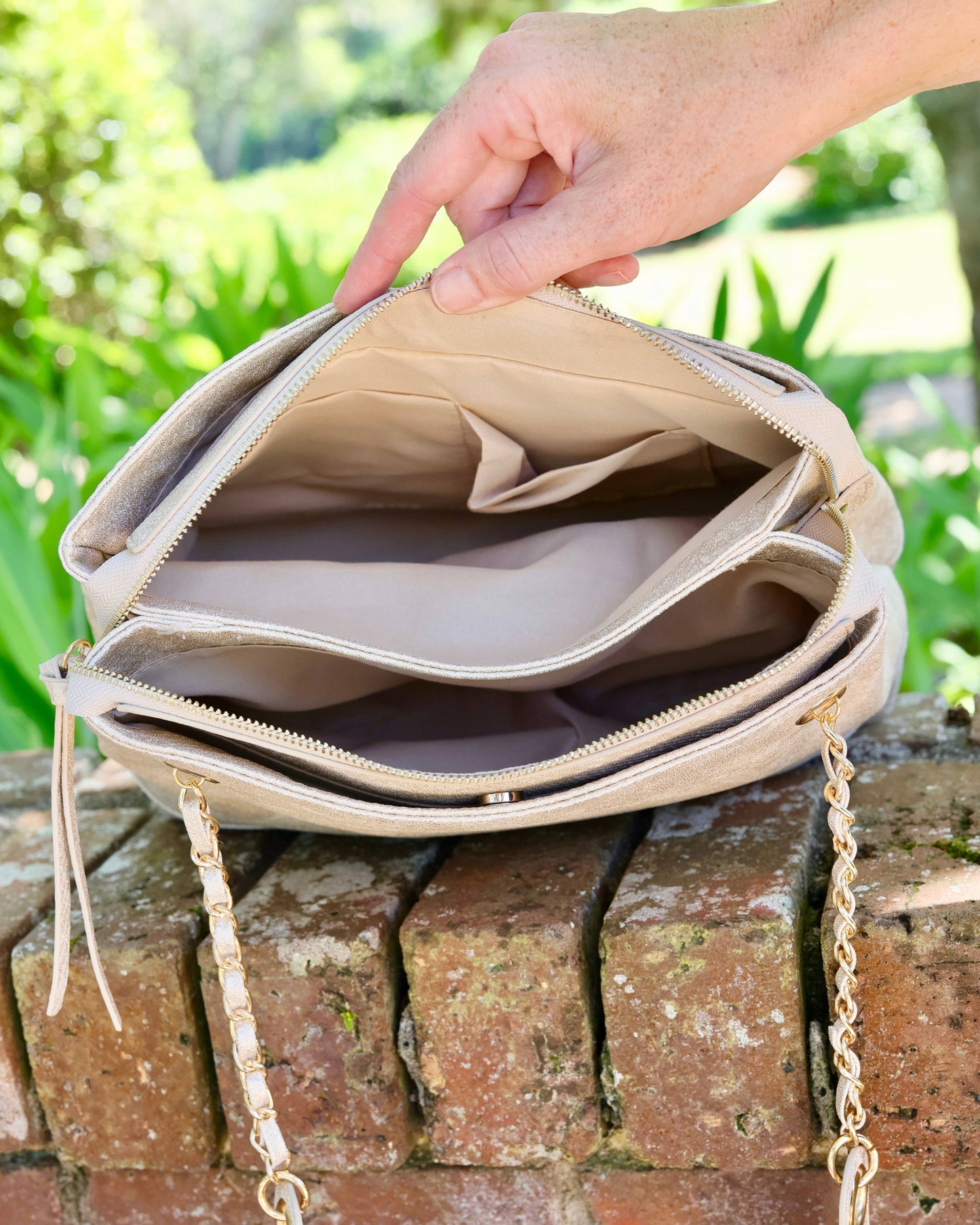 Teegan Tote Tan: Default
