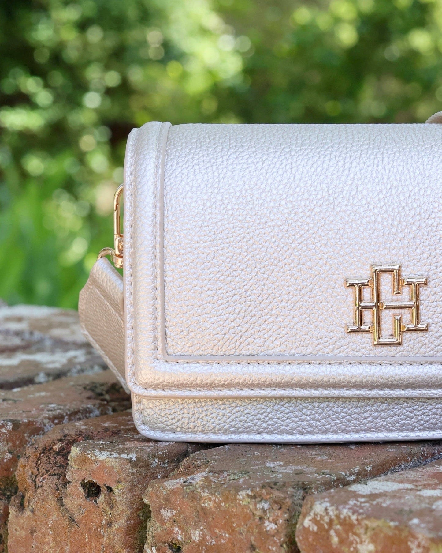 Maverick Crossbody with Pocket Pearl PB: Default