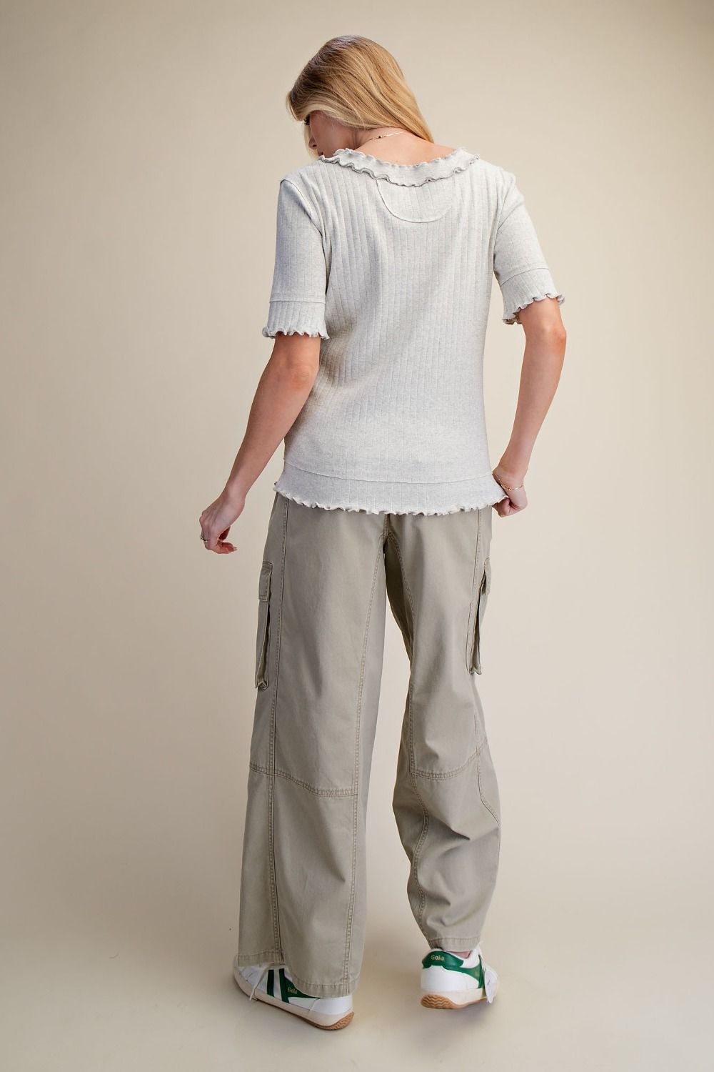 EMBROIDERY KNIT TOP