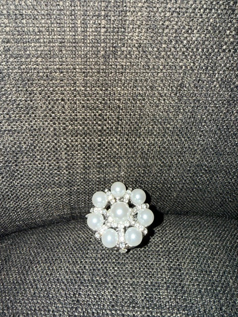 Pillbox Stretch Ring - Sliver  Pearl